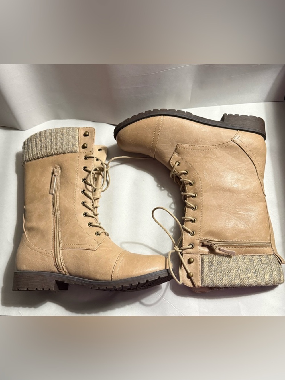 NWOB Daily Shoes Women’s Boots Size 10 Taupe with Pockets! Faux Leather